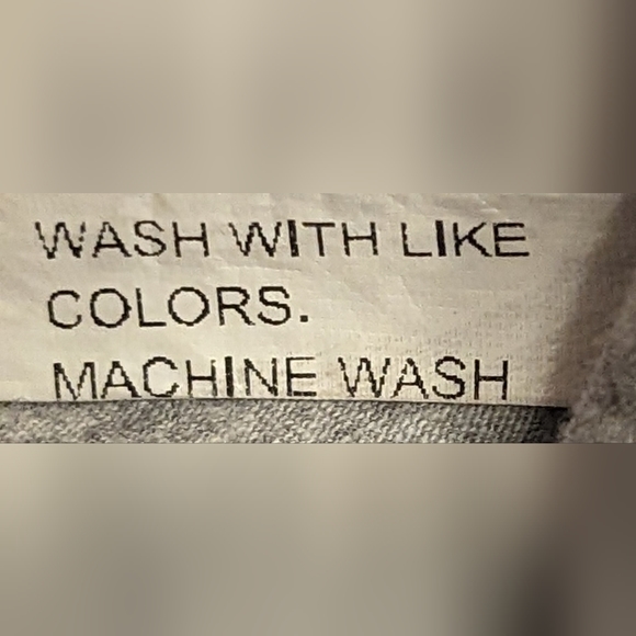 EUC SHEIN grey Def Leppard graphic short sleeve T shirt leopard and def leppard - Picture 10 of 10